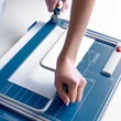Kép 3/5 - DAHLE Papírvágó 564, A4, 50 lap (70gr) - (Precision guillotine with laser beam line indication)