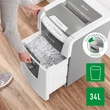 Kép 4/5 - LEITZ Iratmegsemmisítő, konfetti, 100 lap, "IQ AutoFeed SmallOffice 100 P4 Pro"